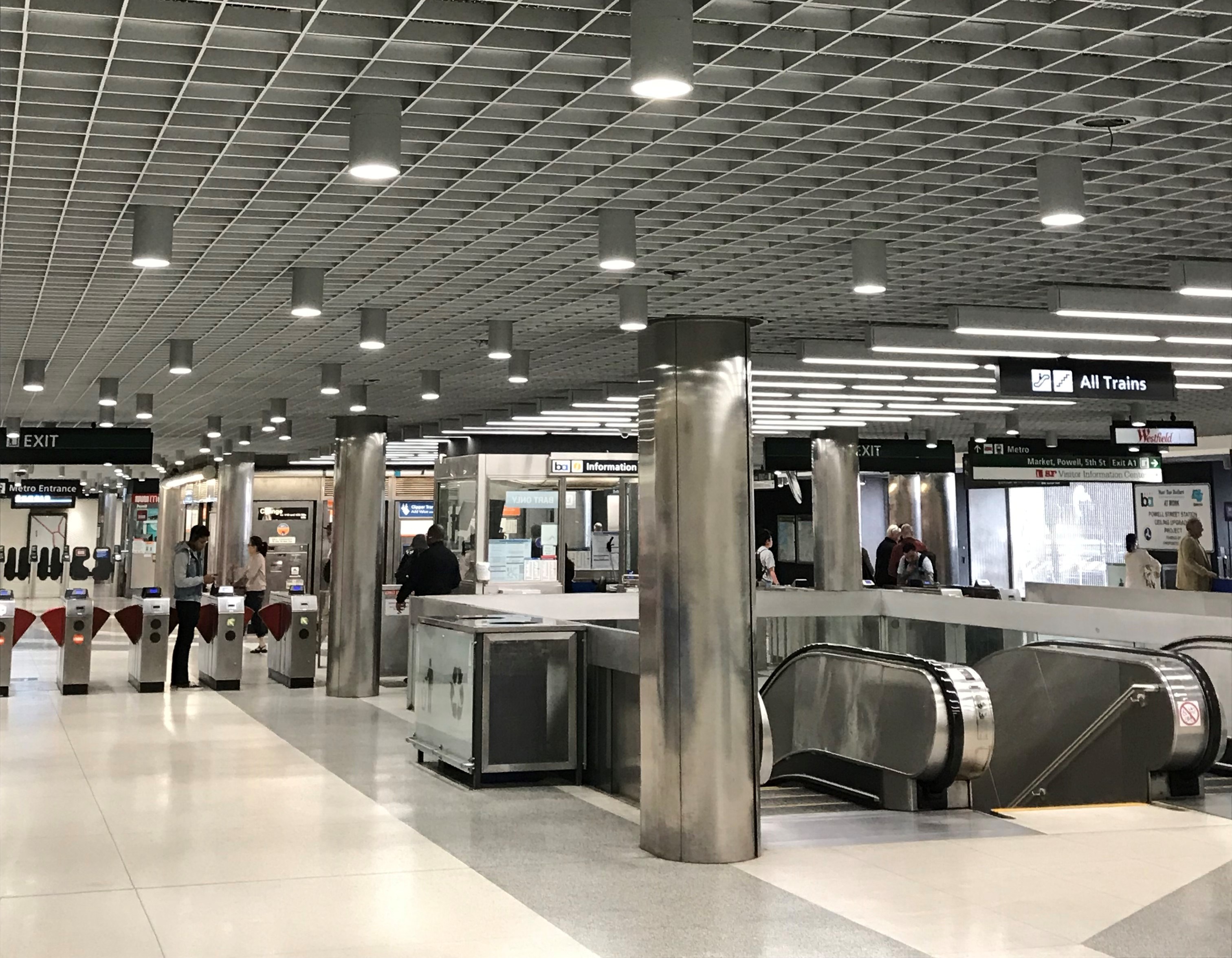 LED lighting at Powell Station concourse