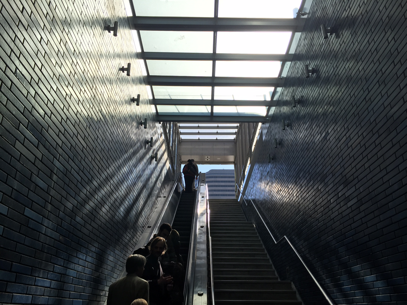 19th street escalator