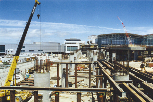 Support Pillars for SFO BART Station, June 1999