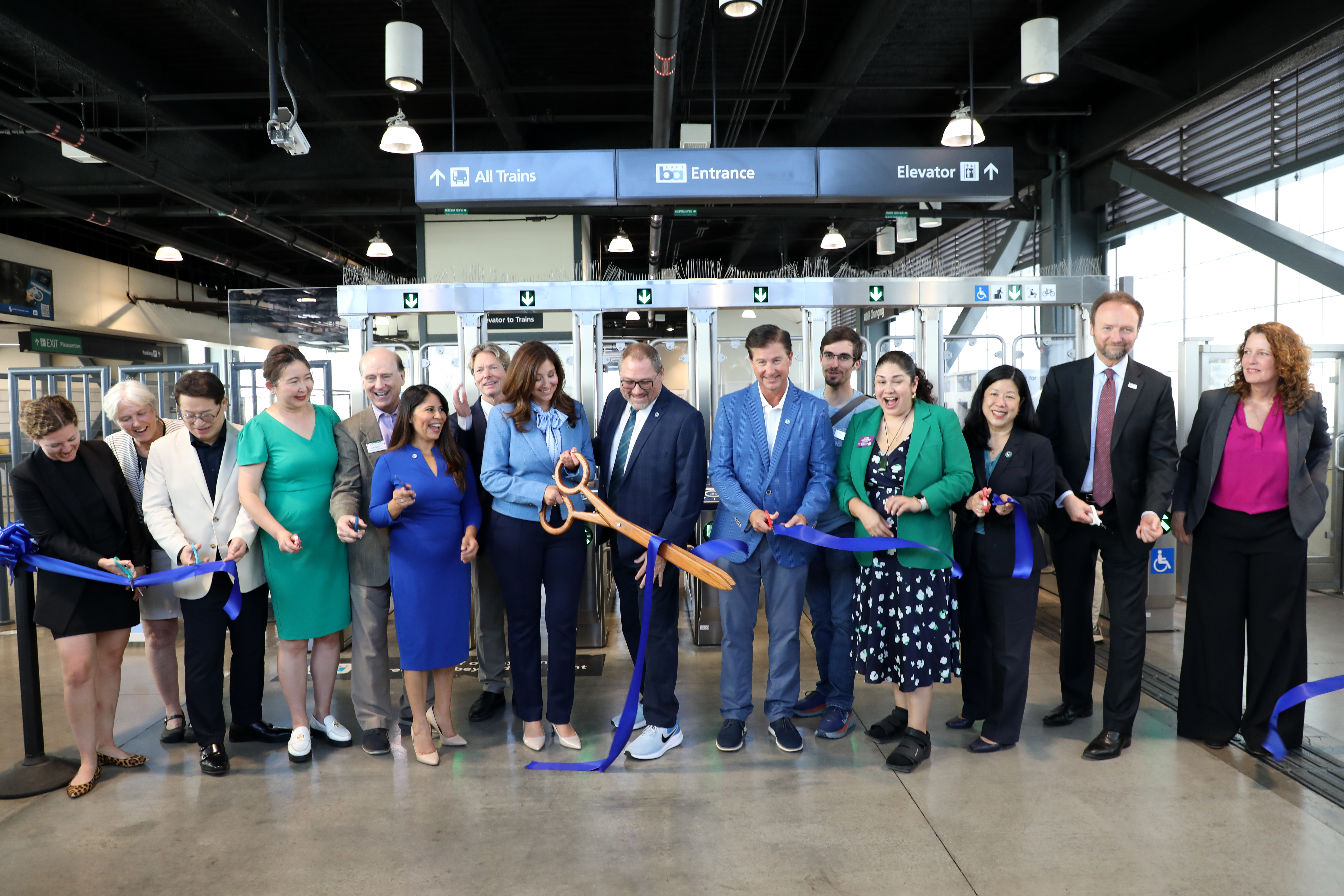 Ribbon Cutting for Next Generation Fare Gate at West Dublin Station