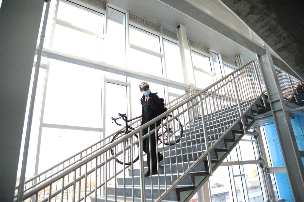 Photo of extension of southern concourse and new stairs